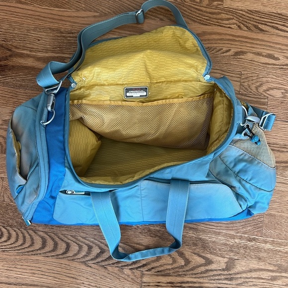 Tumi luggage “Tech” blue duffle bag - Picture 3 of 8